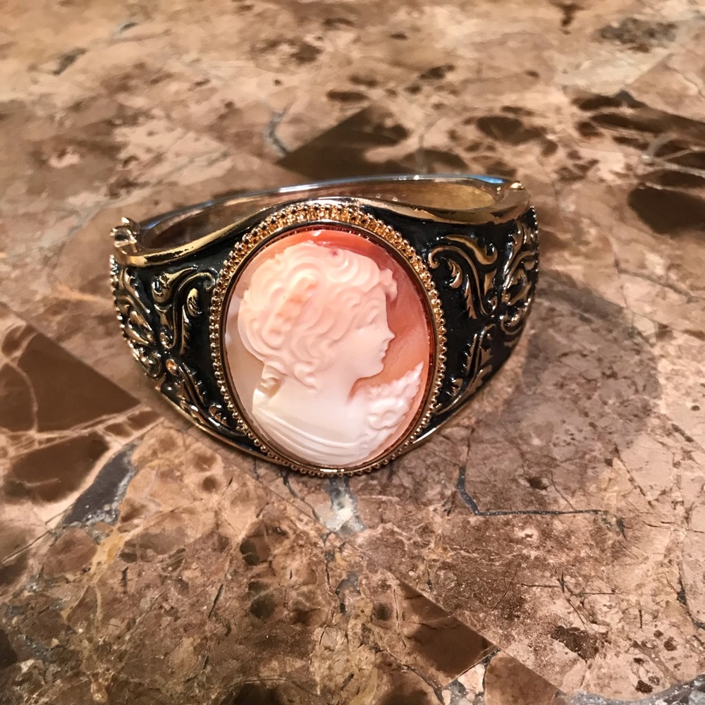 Amedeo Cameo enamel bracelet